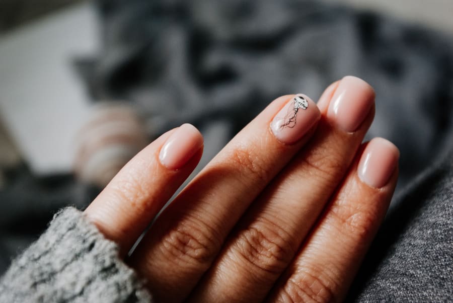 Soft nude gel nails